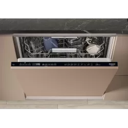 Посудомийна машина Hotpoint-Ariston HM7 42 L, пакування пошкоджене, товар цілий.